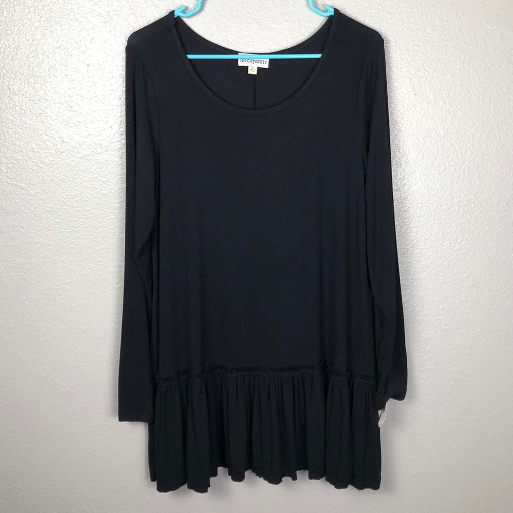 NWT Beckyanne Size Medium Dropwaist Pleated Black Long Sleeve Tunic Top Blouse
